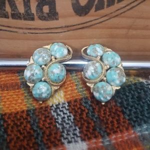 Vintage Kramer clip on earrings.